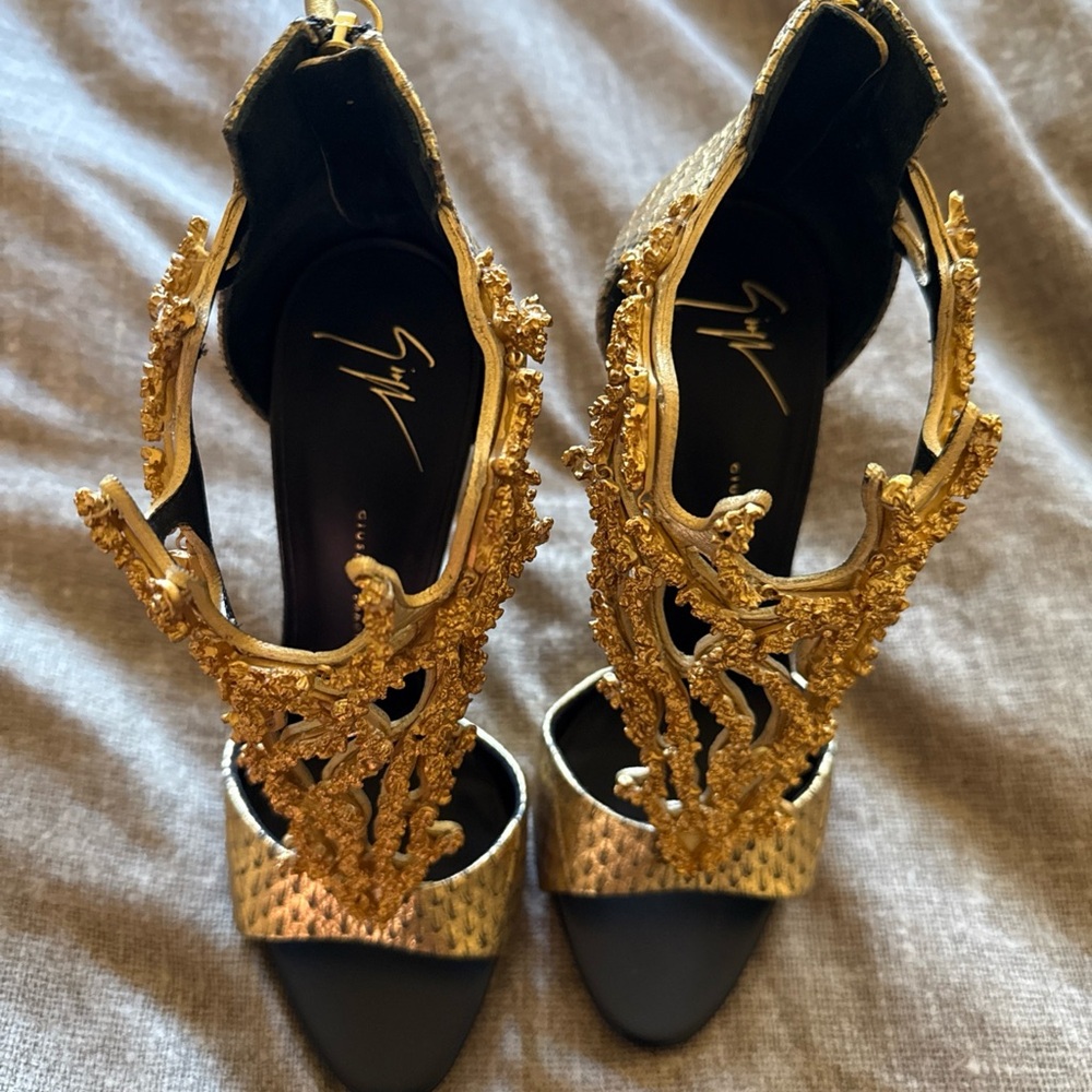 Giuseppe Zanotti Ornate Gold and Black Heels - Picture 1 of 7